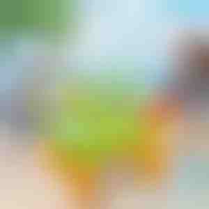 Dětský hrací stůl na písečné pláži | SANDLANDIA